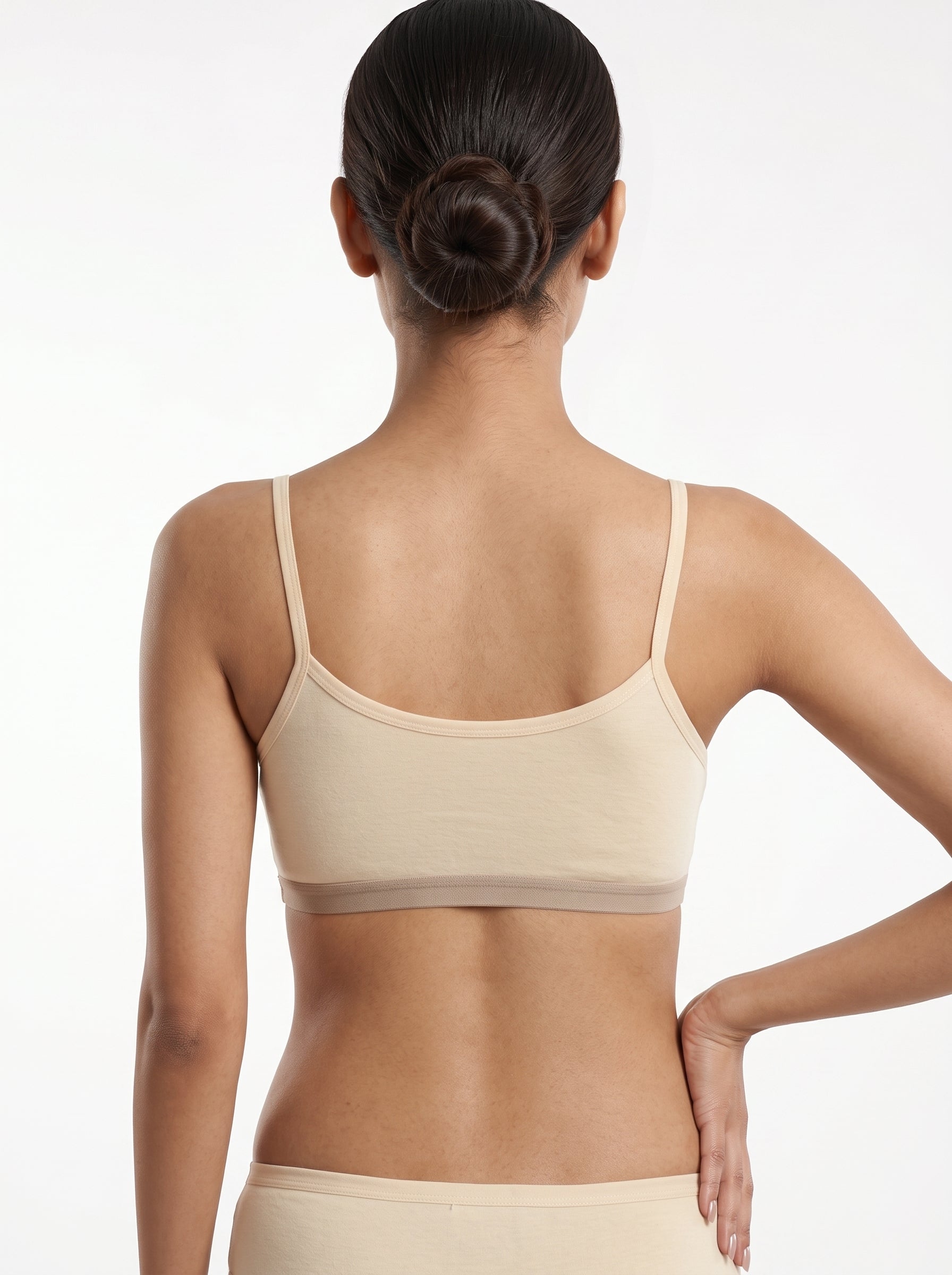 Teenagers Soft cotton fabric with non-wired, full coverage comfort for daily wear.  Thin straps and elasticated band give a smooth, seamless fit under any outfit.