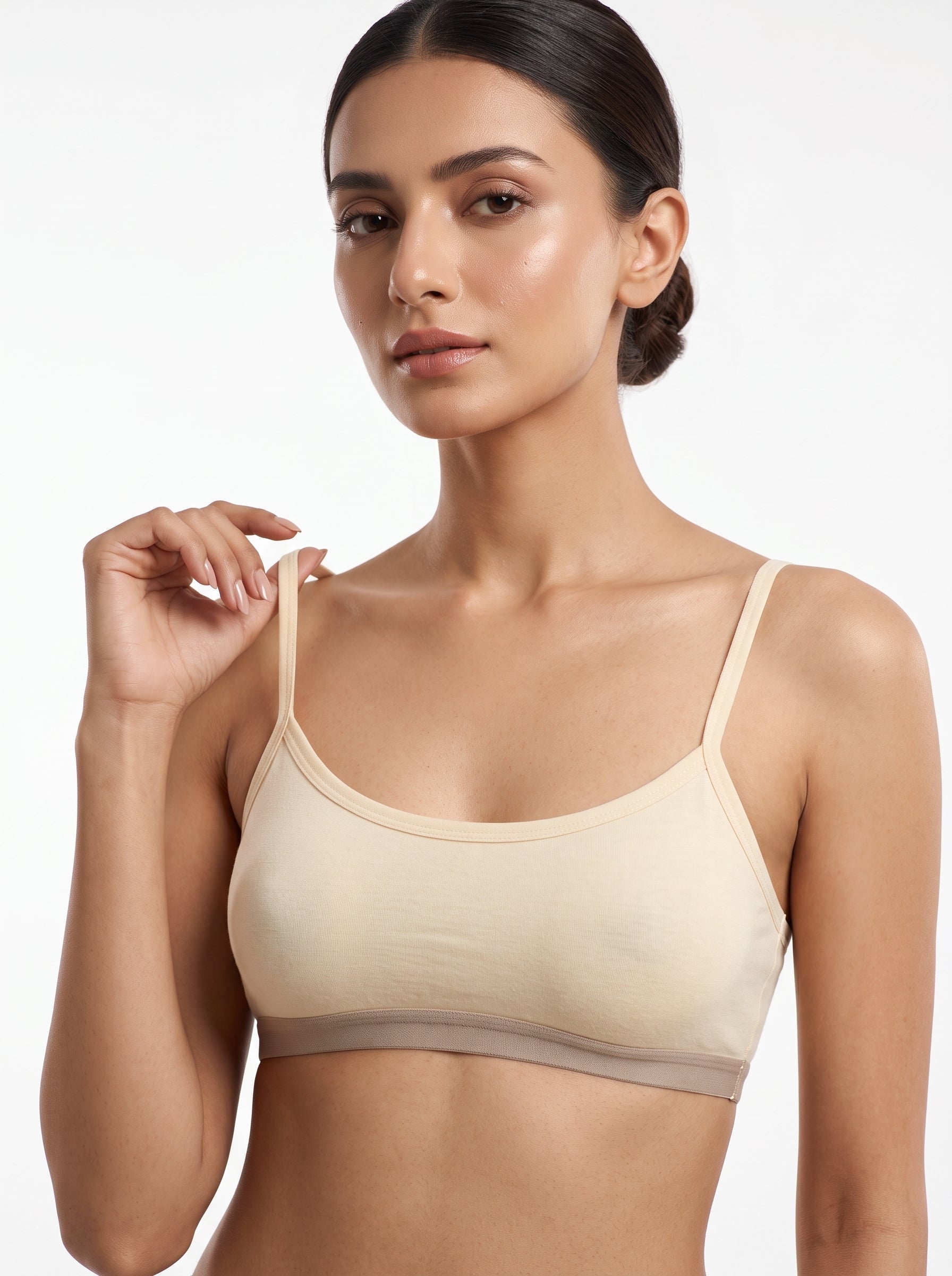 Teenagers Soft cotton fabric with non-wired, full coverage comfort for daily wear.  Thin straps and elasticated band give a smooth, seamless fit under any outfit.