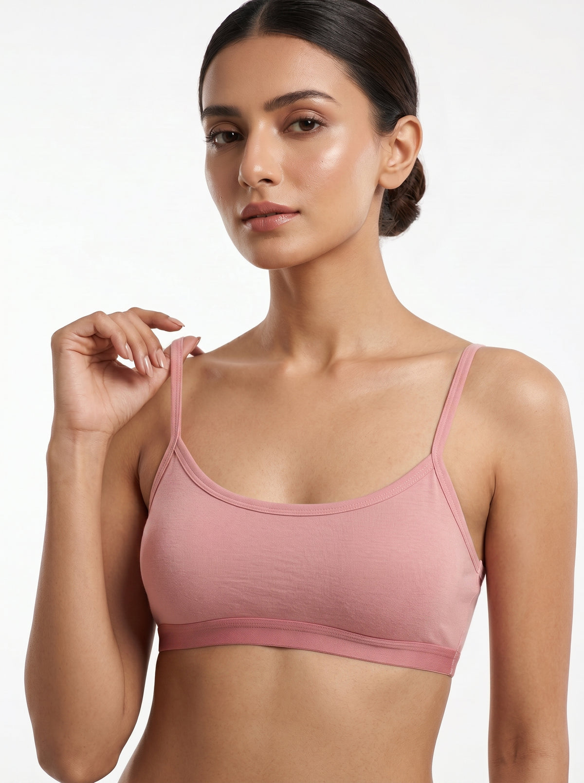 Experience effortless everyday comfort with our Everyday Comfort Wireless Bra 3-Pack. Designed with a soft, lightweight feel and a comfortable wireless construction, these bras are perfect for relaxing, layering, and everyday wear.