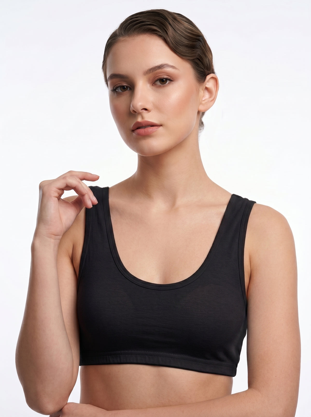 Daily wear, lounging, yoga, or as a starter bra. Great if you want comfort over structure and a smooth fit under loose clothes.