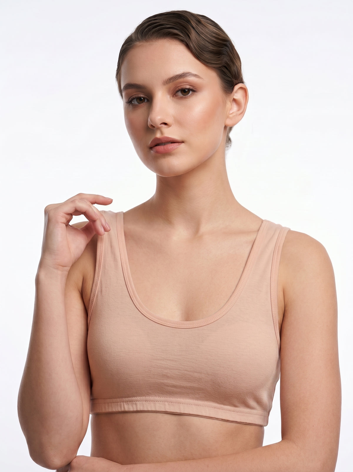 Daily wear, lounging, yoga, or as a starter bra. Great if you want comfort over structure and a smooth fit under loose clothes.
