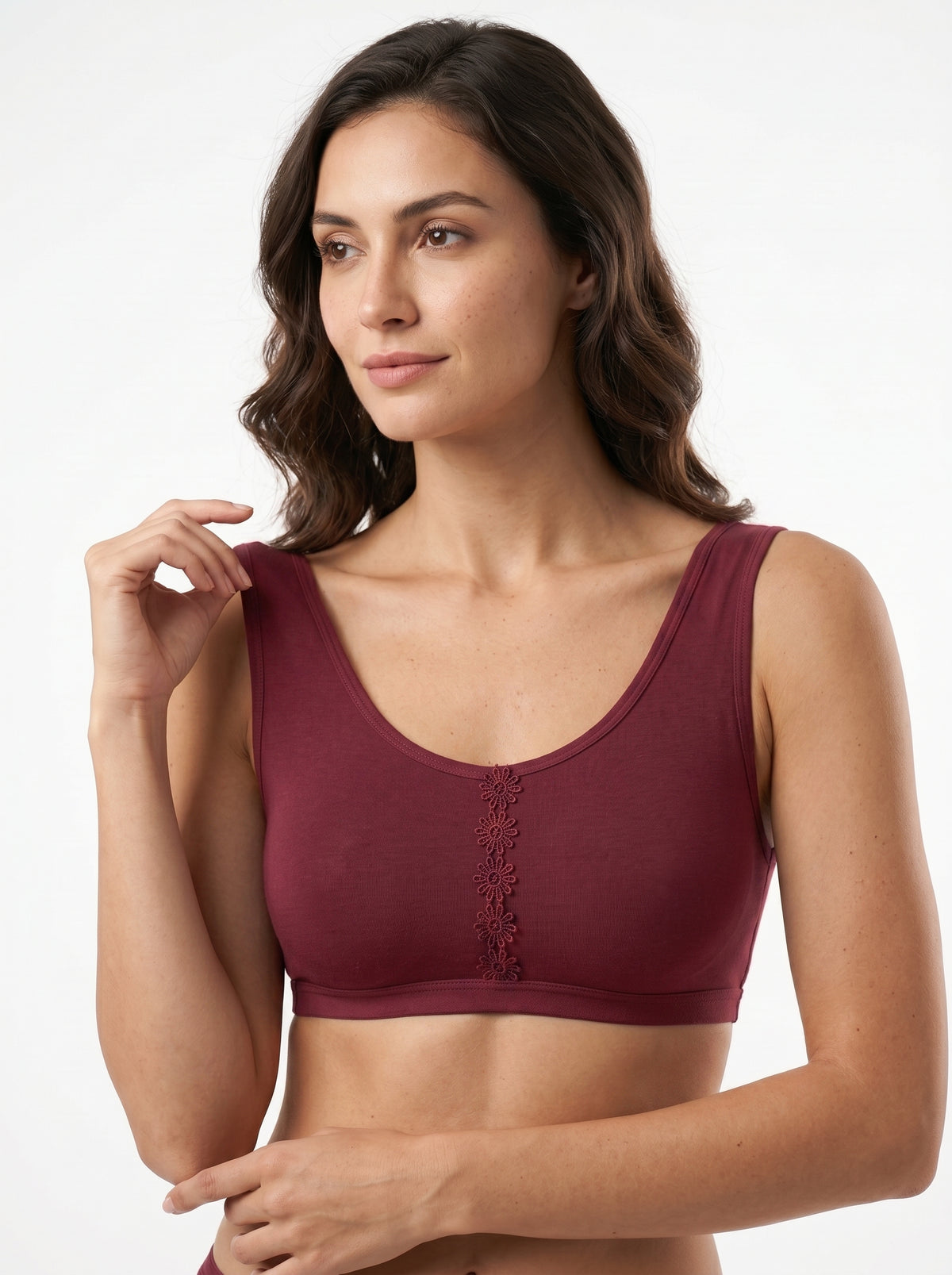 Full Coverage Cotton Bra Soft, breathable cotton with non-wired comfort for all-day wear.Features wide straps, floral front detail, and 4-hook back closure for perfect fit