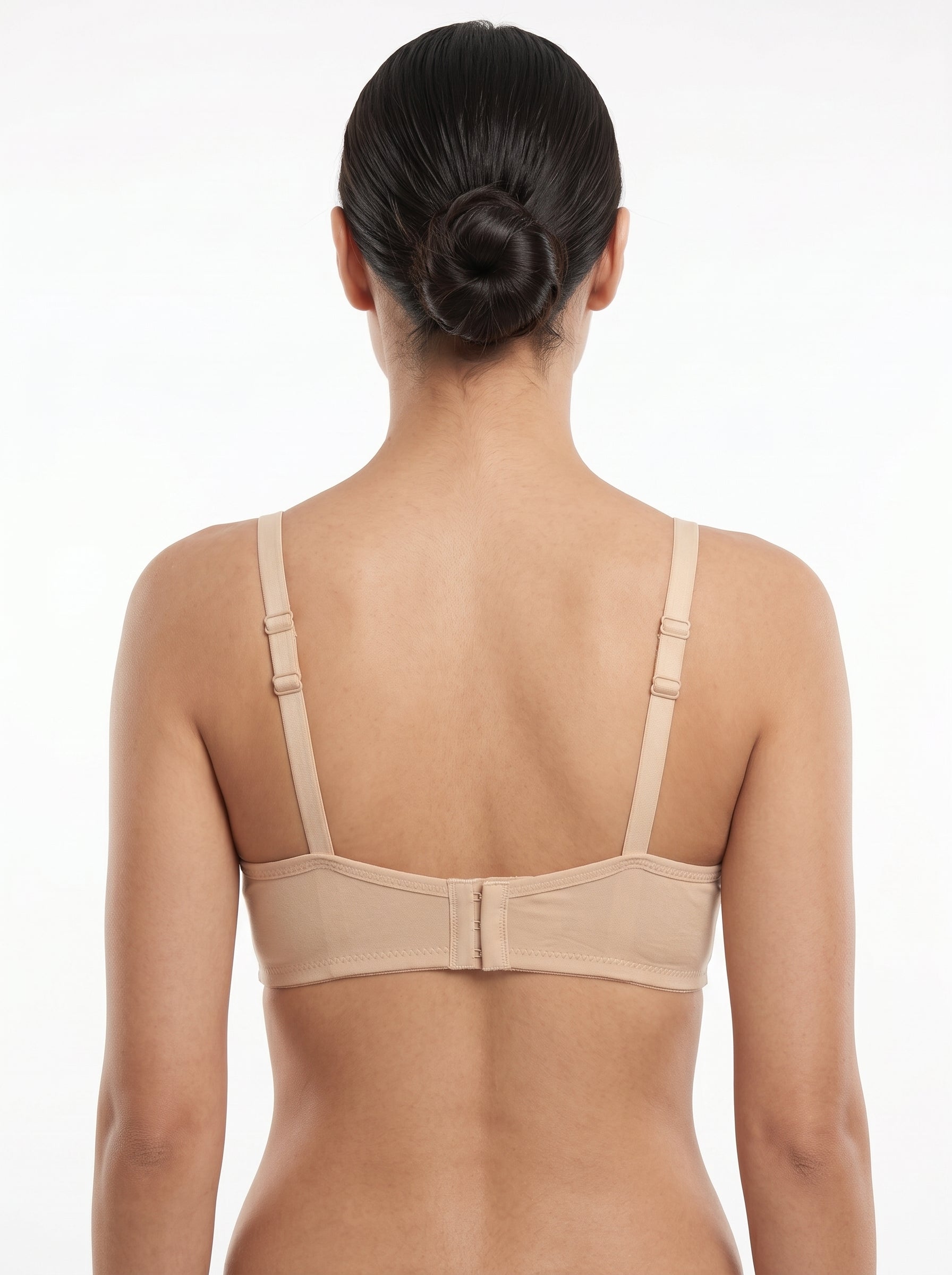 Full Coverage Non-Wired BraDesigned for all-day comfort with full coverage cups and a wire-free fit that prevents irritation.  Panel stitching gives natural lift while the wide straps and 3-hook back provide secure, lasting support.