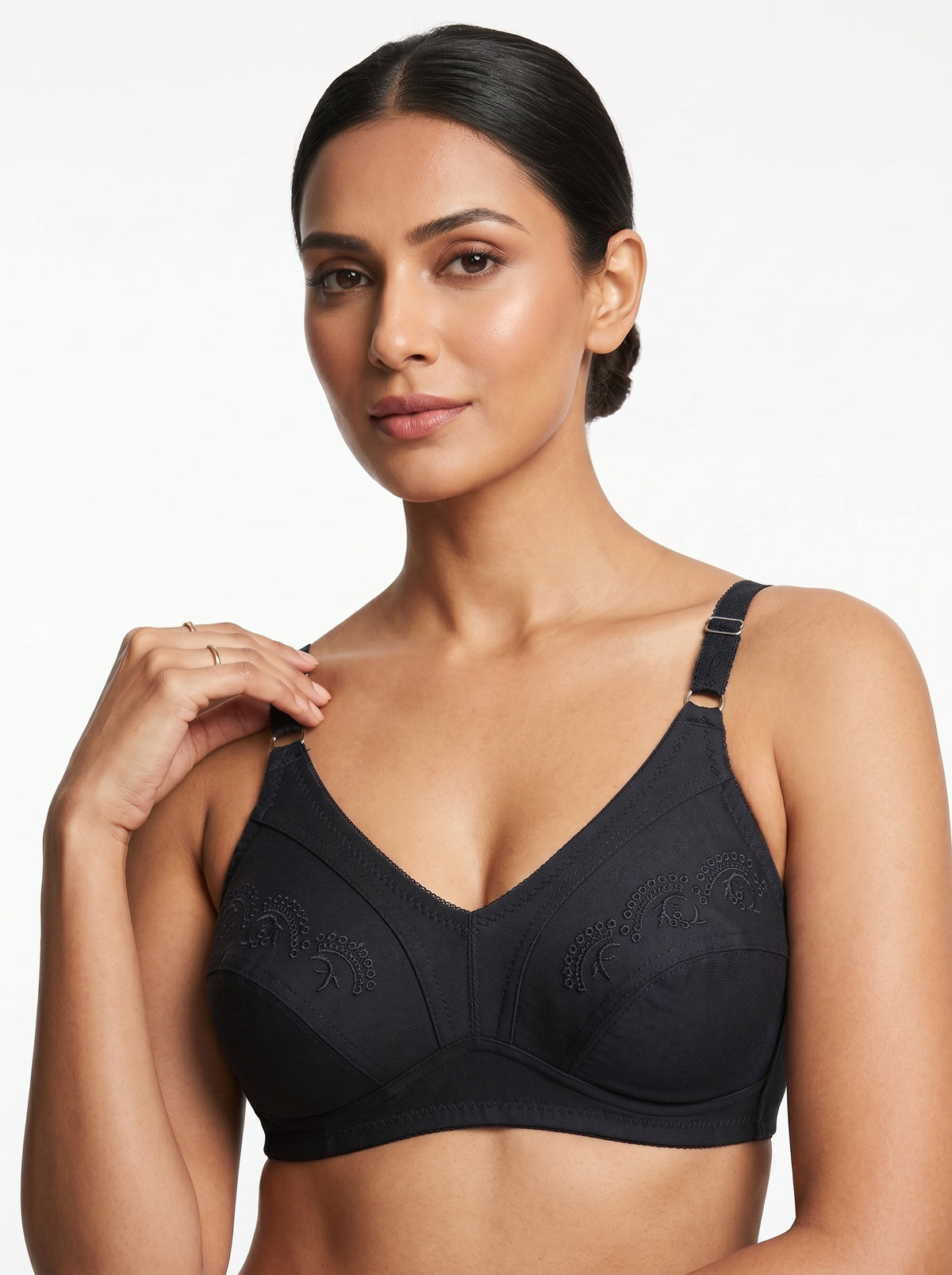 Full Coverage Embroidered Bra Non-wired design with full coverage cups and subtle embroidery for daily comfort.  Adjustable straps and 3-hook back closure provide secure support and a smooth fit under any outfit.